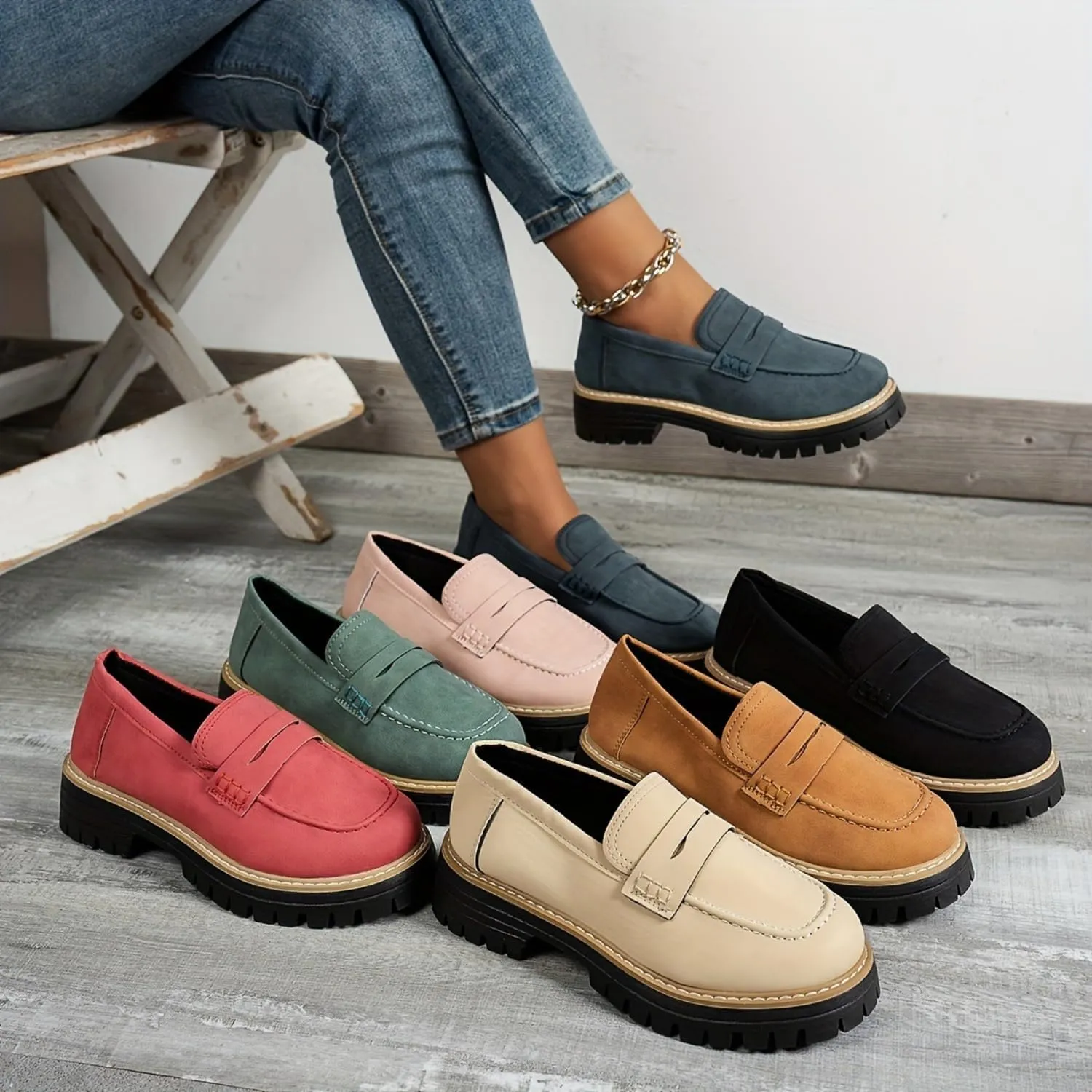Bootara Loafers, 2025 New Women's Plus Size Casual Retro Suede Loafers with Chunky Heel Platform