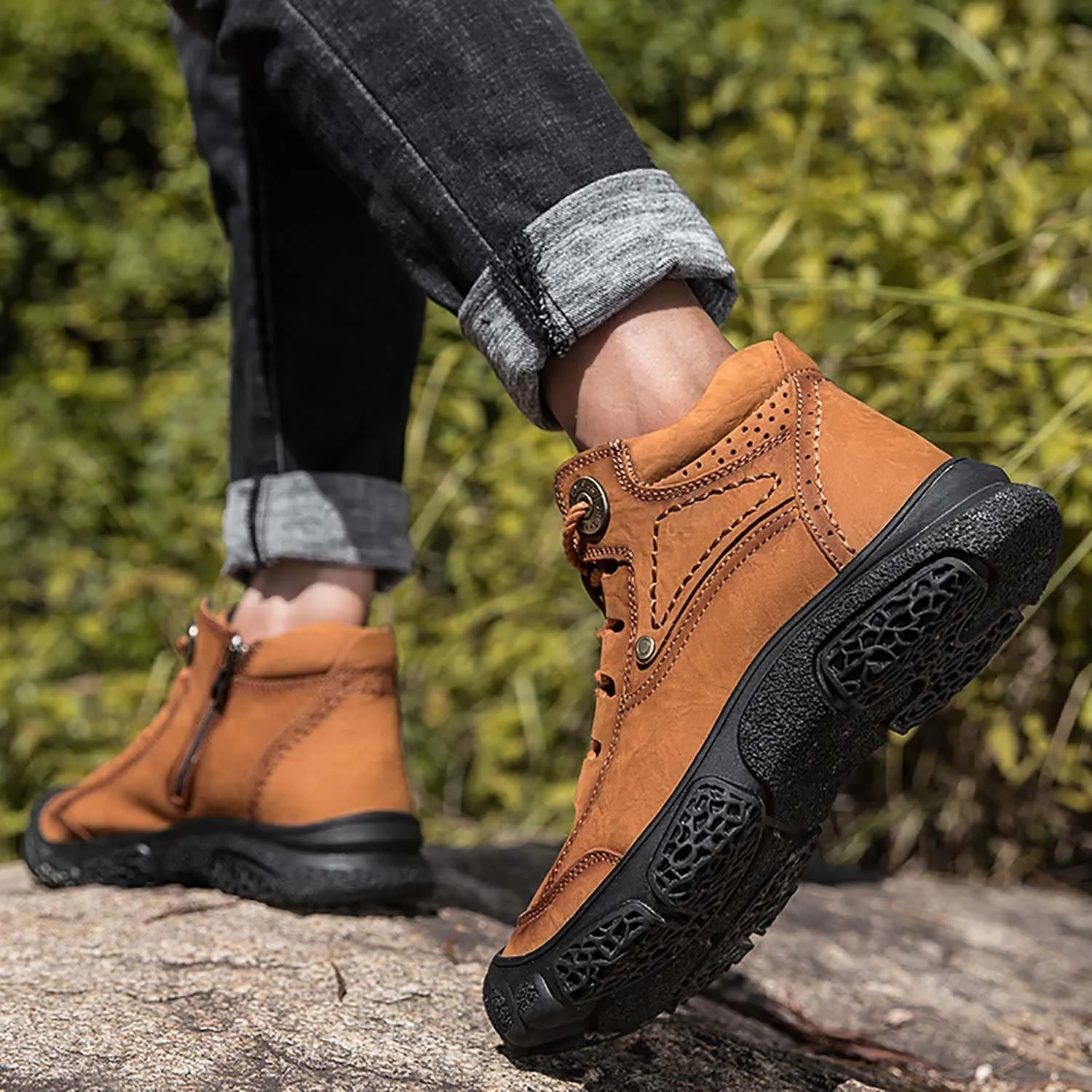 HESBITEUL Unisex Hiking Leather Boots Non-Slip Breathable Chukka with Fur Lining