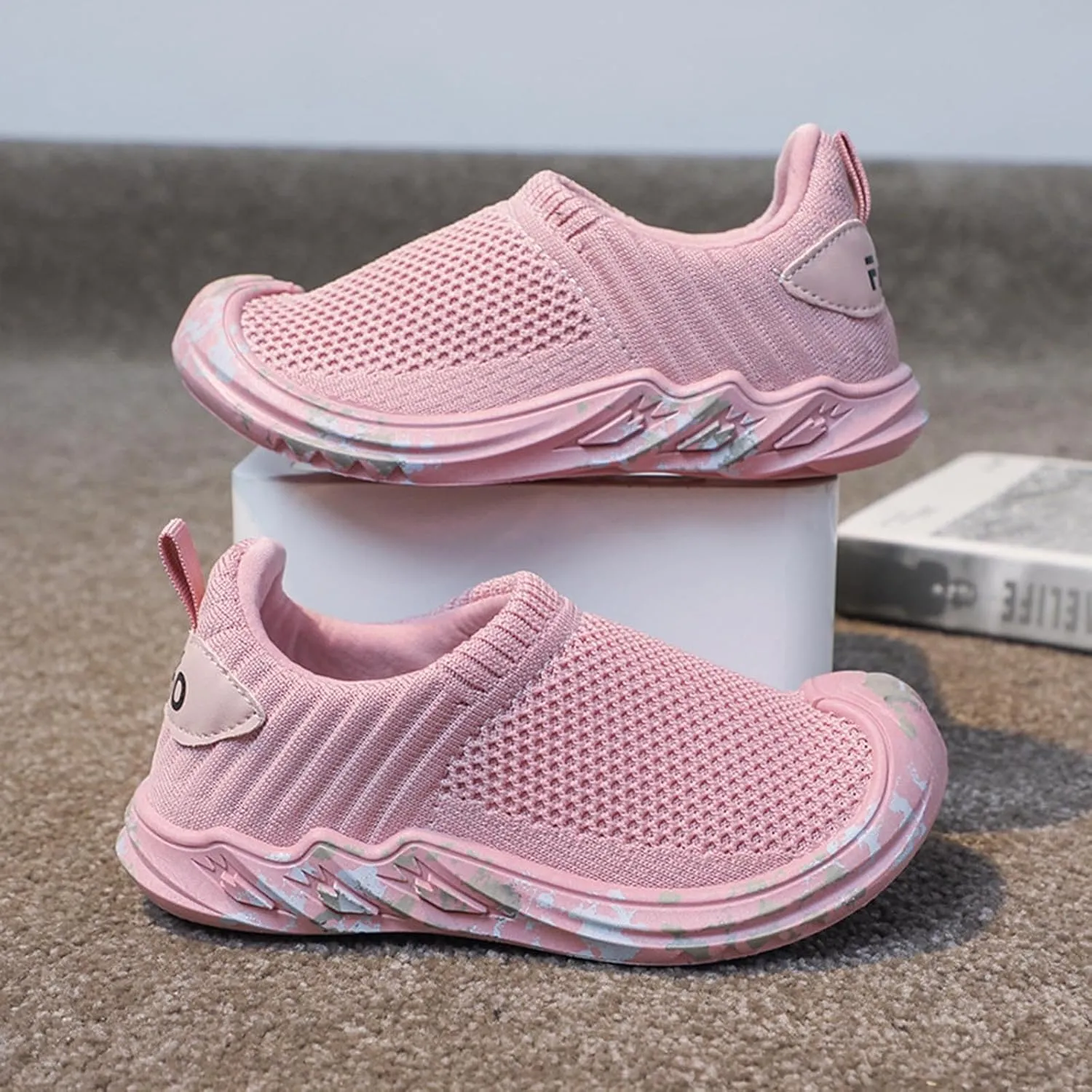 Kids Shoes Boys Breathable Mesh Lightweight Girls Running Shoes Toddlers' Sandals Soccer Shoes Boys Walking Sport Shoes