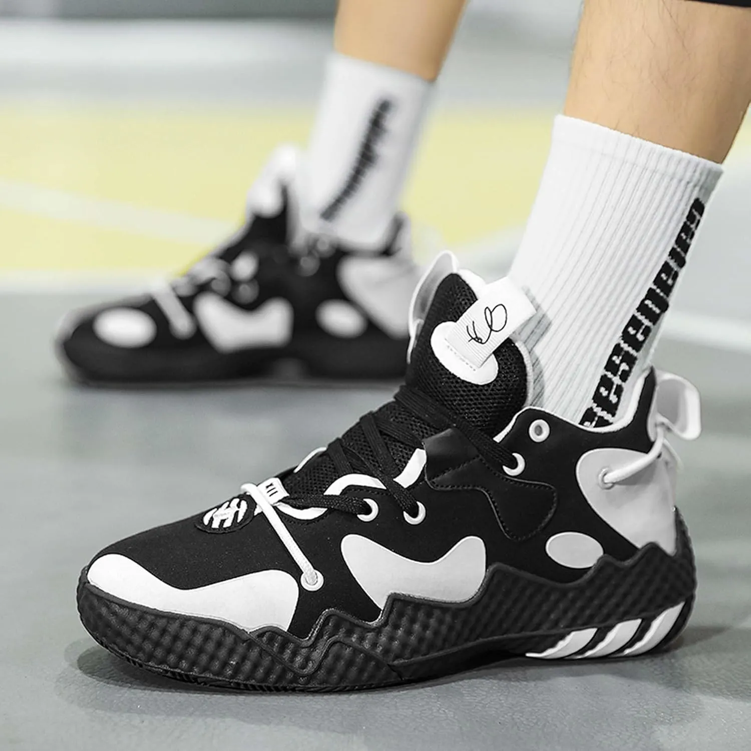 LAHTI Men's Basketball Shoes High Top Sports Shoes Fashionable and Versatile Casual Shoes Anti-Skid Shock-Absorbing Wear-Resistant Tennis Fitness and Running Shoes