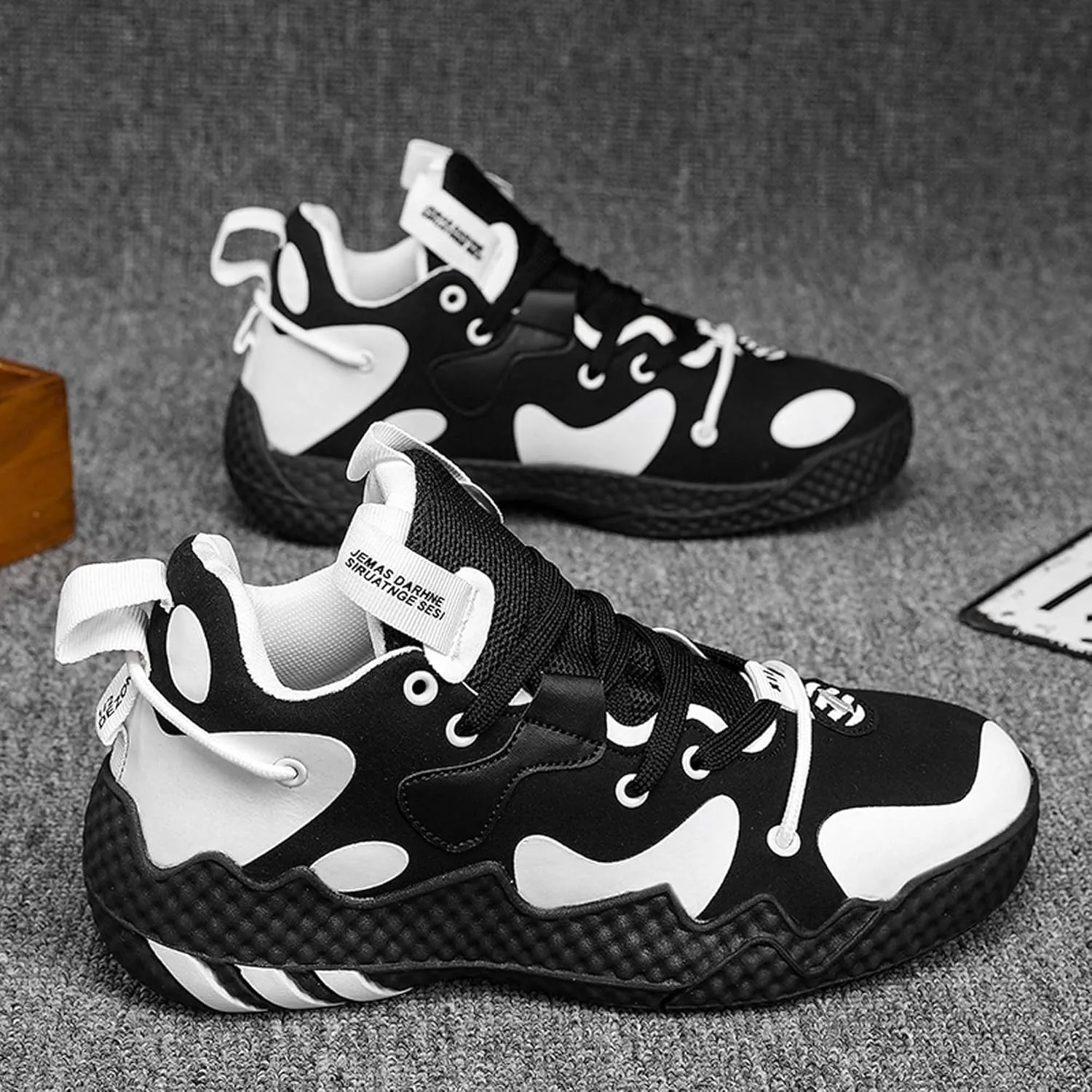 LAHTI Men's Basketball Shoes High Top Sports Shoes Fashionable and Versatile Casual Shoes Anti-Skid Shock-Absorbing Wear-Resistant Tennis Fitness and Running Shoes