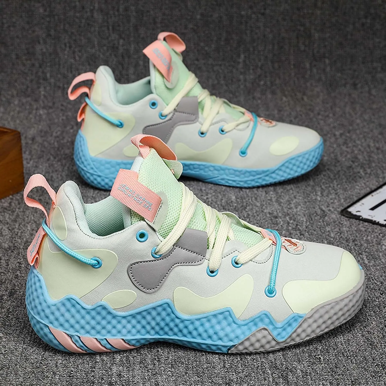LAHTI Men's Basketball Shoes High Top Sports Shoes Fashionable and Versatile Casual Shoes Anti-Skid Shock-Absorbing Wear-Resistant Tennis Fitness and Running Shoes