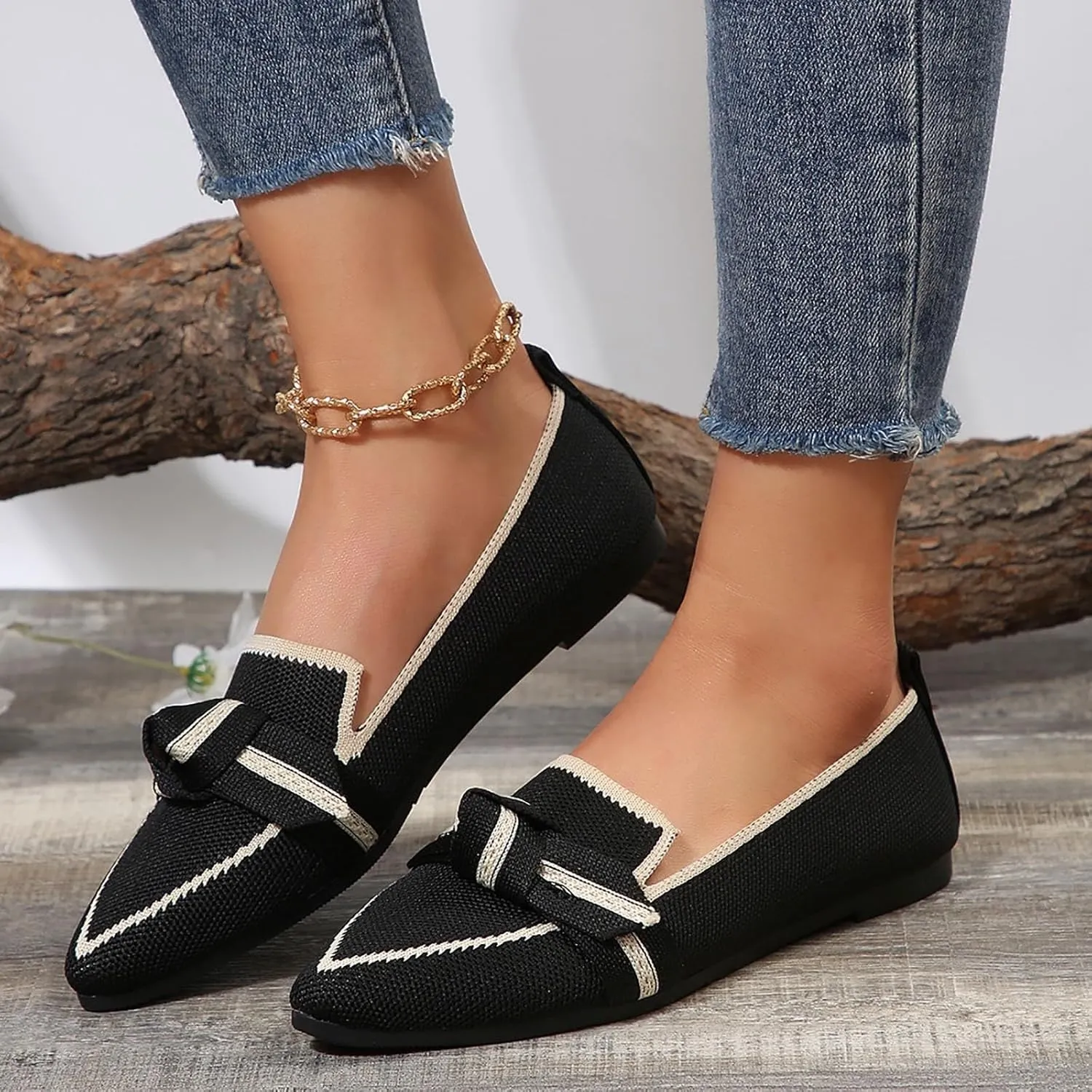 Leisure Slip On Work Fashionable Women's Large Size Flat Shoes with A Pointed Toe Breathable Single Color and Lace Up Design.