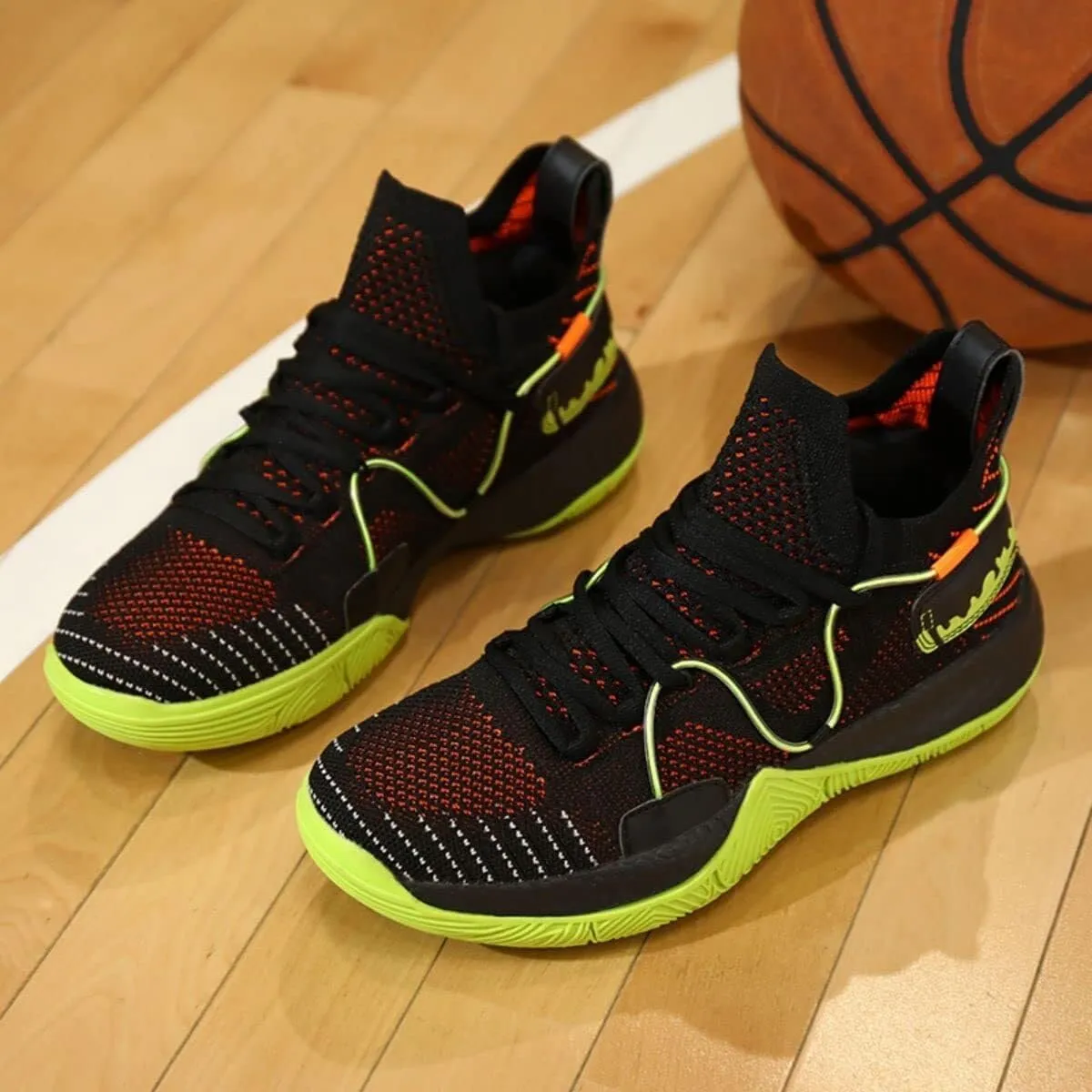 Men's Basketball Shoes with Fly Woven Mesh Breathable Straps Durable Sports Training Boots