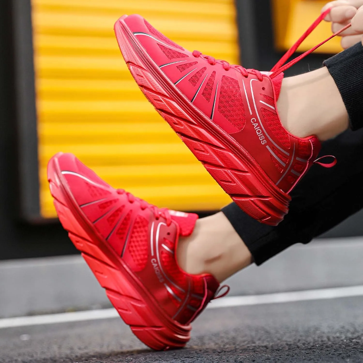 Mens Low Top Lace Up Classic Casual Walking Shoes Rubber Sole Anti Slip Running Shoes High Elasticity Basketball Sneakers Comfortable and Breathable Training Shoes Lightweight Badminton Sneakers
