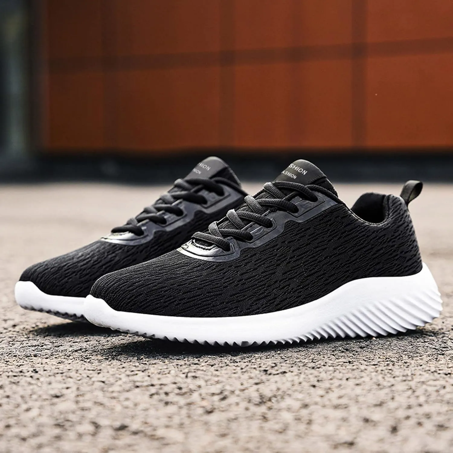 Men's Non Slip Running Shoes Breathable Casual Walking Sneakers Fashion Soft Bottom Lace Up Workout Sports Shoes