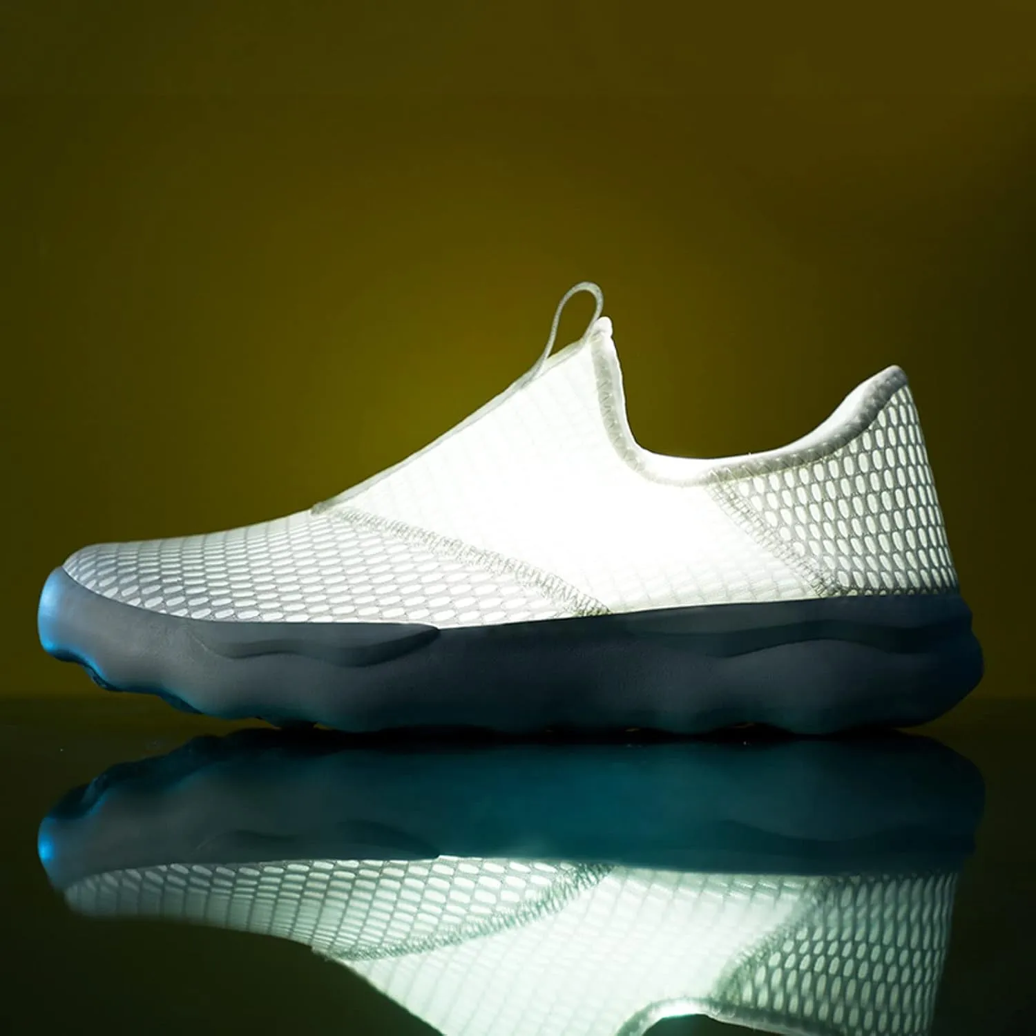 Men's Non Slip Walking Running Shoes Quick Drying Breathable Mesh Fashionable Ultra Lightweight Comfortable Athletic Sneakers for Gym Training & Casual Walking for Men Black Footwea
