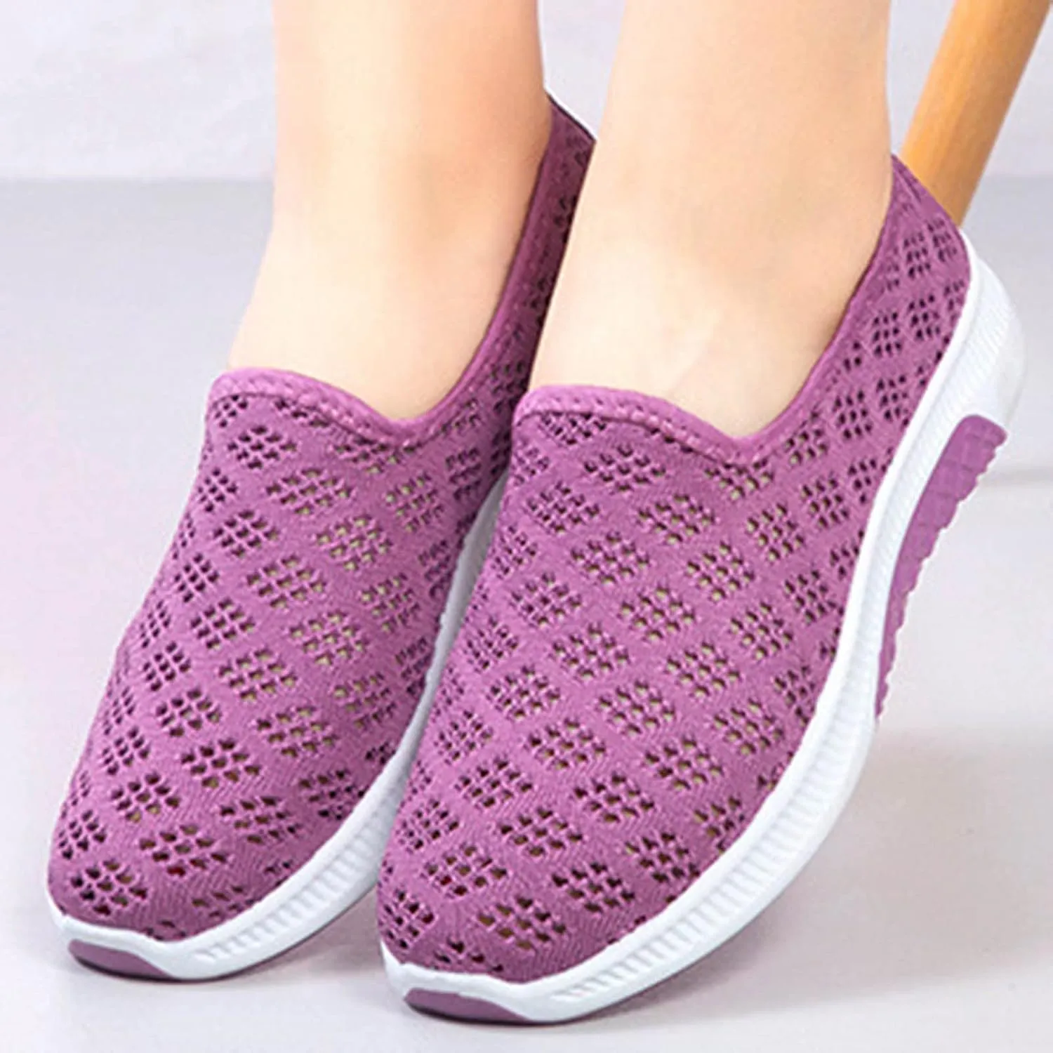 Women Slip On Sneakers Lightweight Walking Shoes Breathable Mesh Casual Comfortable Flats Non Slip Loafers