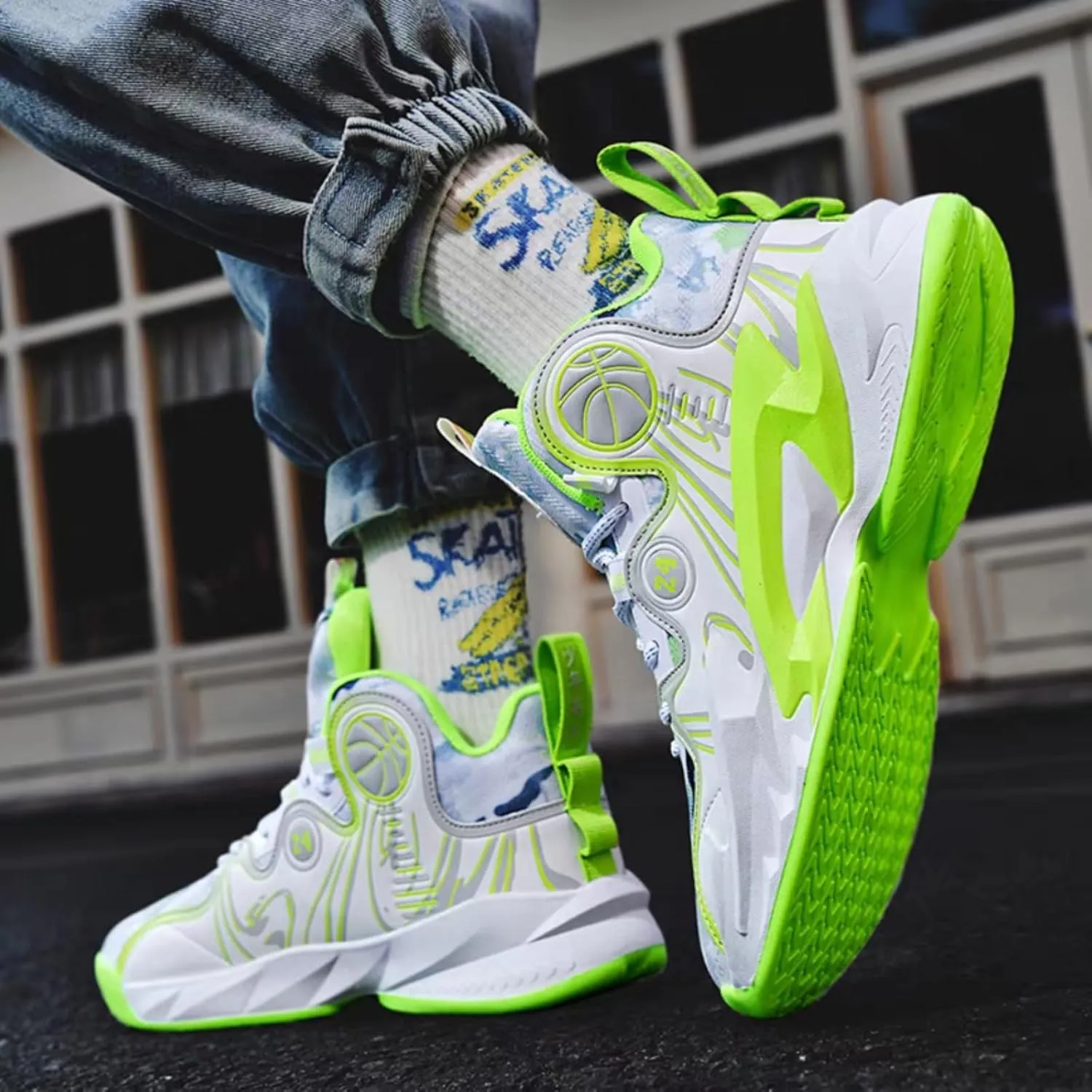 Womens Breathable Lace Up Basketball Shoes Fahsion High Top Non-Slip Running Sneakers Lightweight Outdoor Tennis Gym Shoes