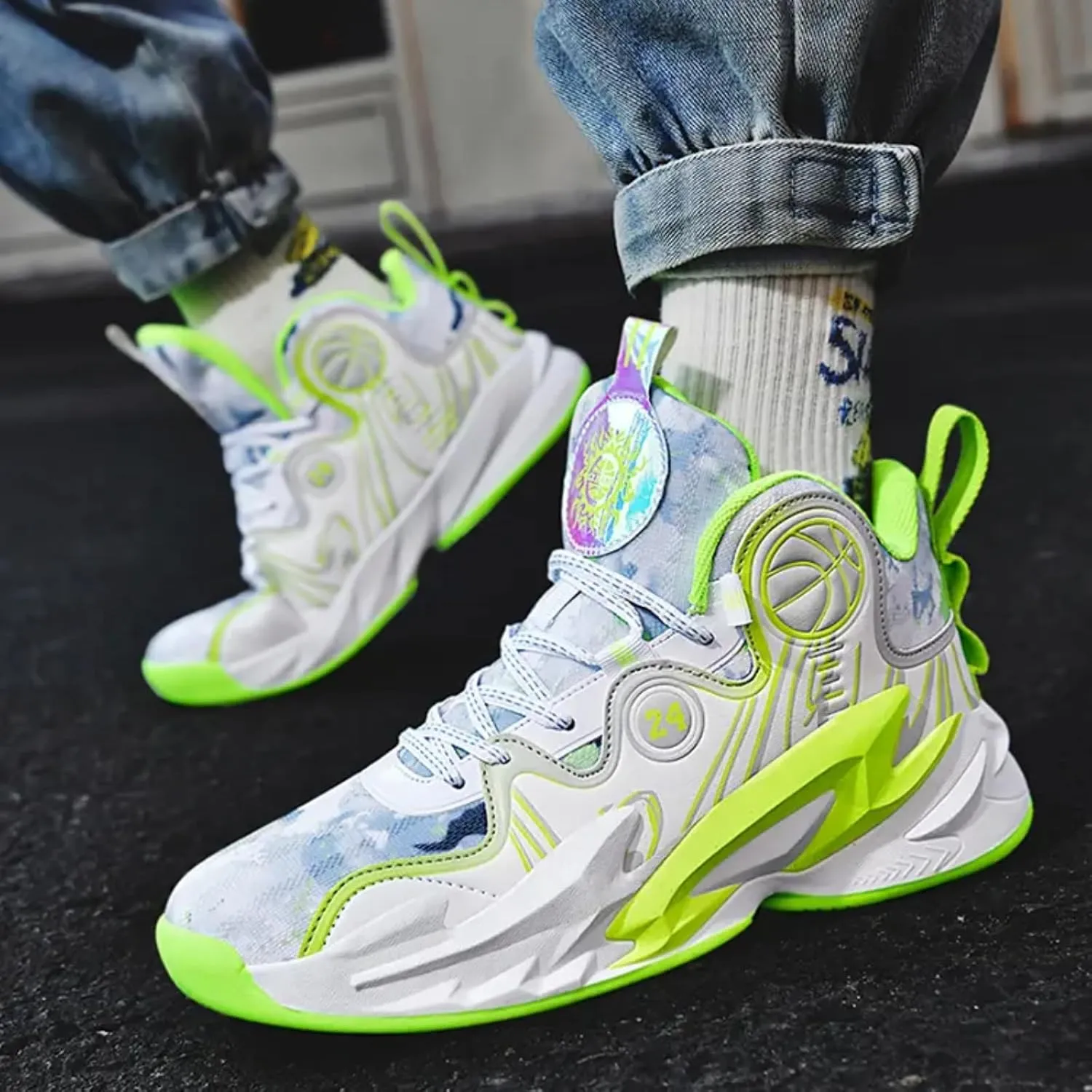 Womens Breathable Lace Up Basketball Shoes Fahsion High Top Non-Slip Running Sneakers Lightweight Outdoor Tennis Gym Shoes