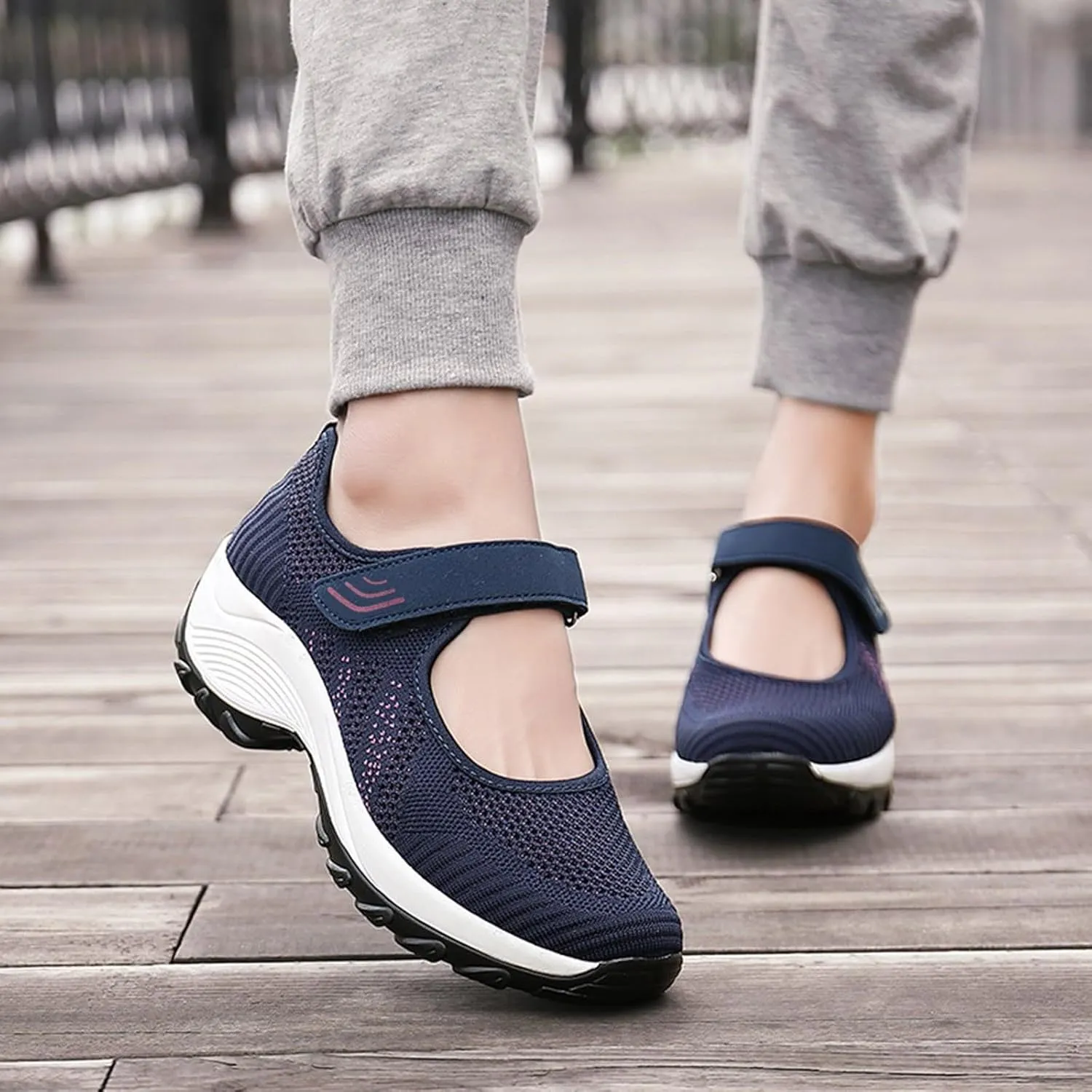 Womens White Platform Sneakers High Top Platform Shoes Fashion Canvas Basketball Shoes Womens Platform Loafers Slip On Canvas Sneakers for Women