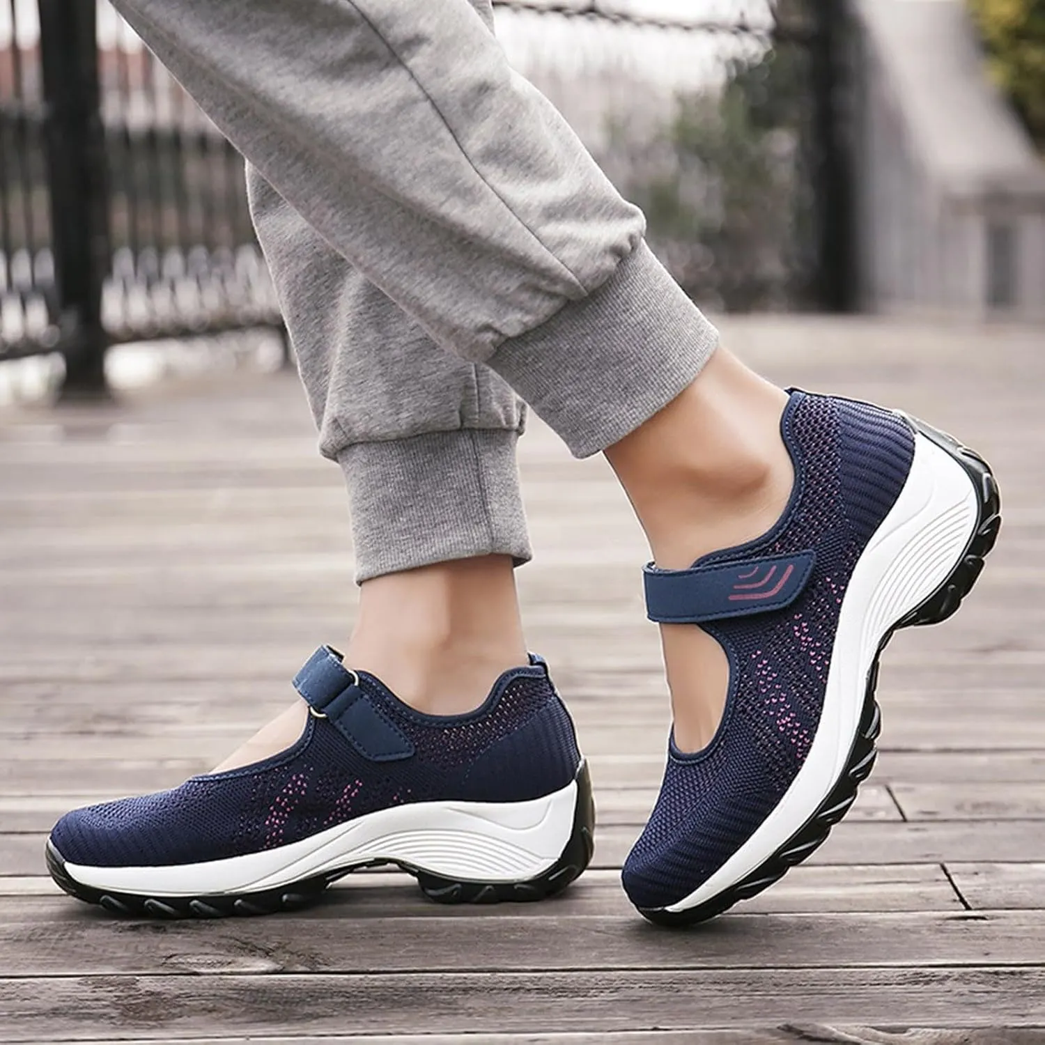 Womens White Platform Sneakers High Top Platform Shoes Fashion Canvas Basketball Shoes Womens Platform Loafers Slip On Canvas Sneakers for Women